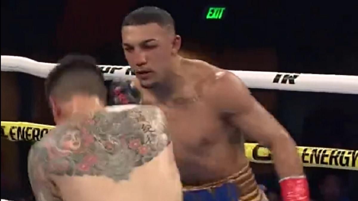 Тео Лопес атакує / Скріншот з трансляції