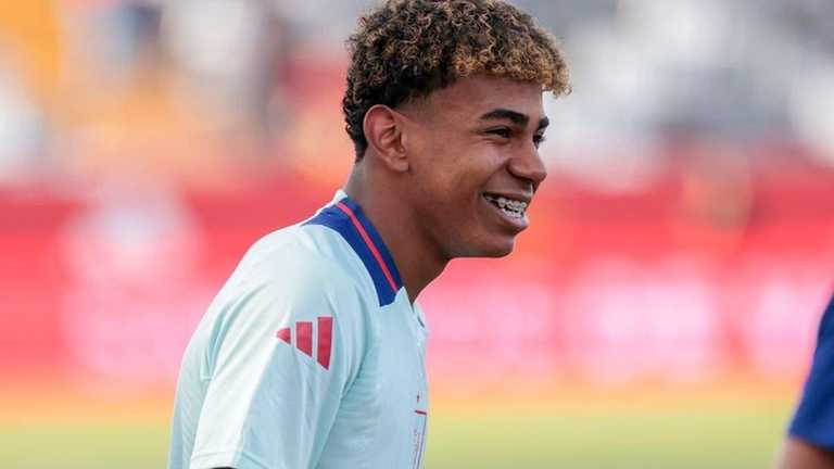 Ламин Ямал / Pro Shots Ламин Ямал / Pro Shots