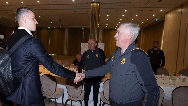 Лунин и Анчелотти / фото: ФК Реал Лунин и Анчелотти / фото: ФК Реал