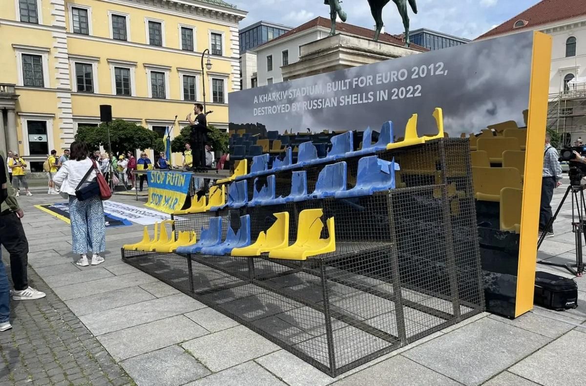 Трибуна стадиона Солнечный / x.com/ZoryaLondonsk Трибуна стадиона Солнечный / x.com/ZoryaLondonsk