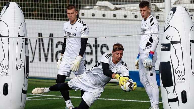 Андрій Лунін і Тібо Куртуа / Фото EFE Андрій Лунін і Тібо Куртуа / Фото EFE