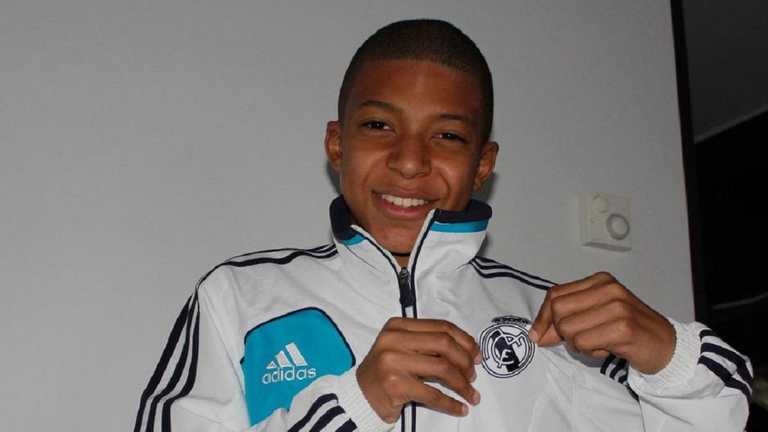 Дитяче фото Мбаппе у формі Реала / instagram.com/k.mbappe Дитяче фото Мбаппе у формі Реала / instagram.com/k.mbappe