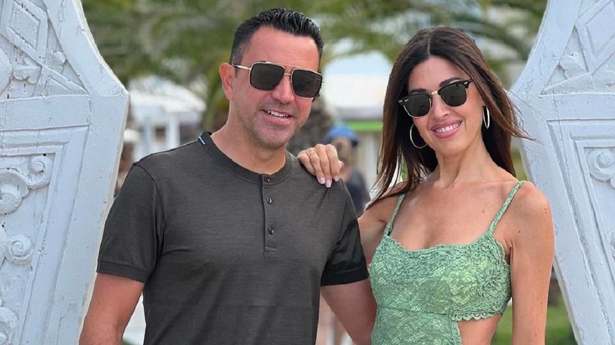 Хаві з дружиною / Фото instagram.com/nuriacunillera81