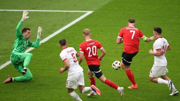 Роковое возвращение Левандовски в видеообзоре матча Польша – Австрия – 1:3