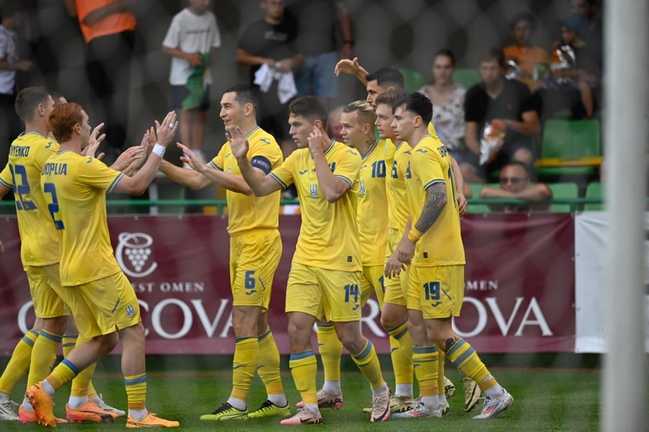 Сборная Украины в матче с Молдовой / фото УАФ