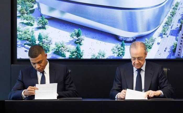 Килиан Мбаппе подписывает контракт с Реалом / фото Реал Мадрид