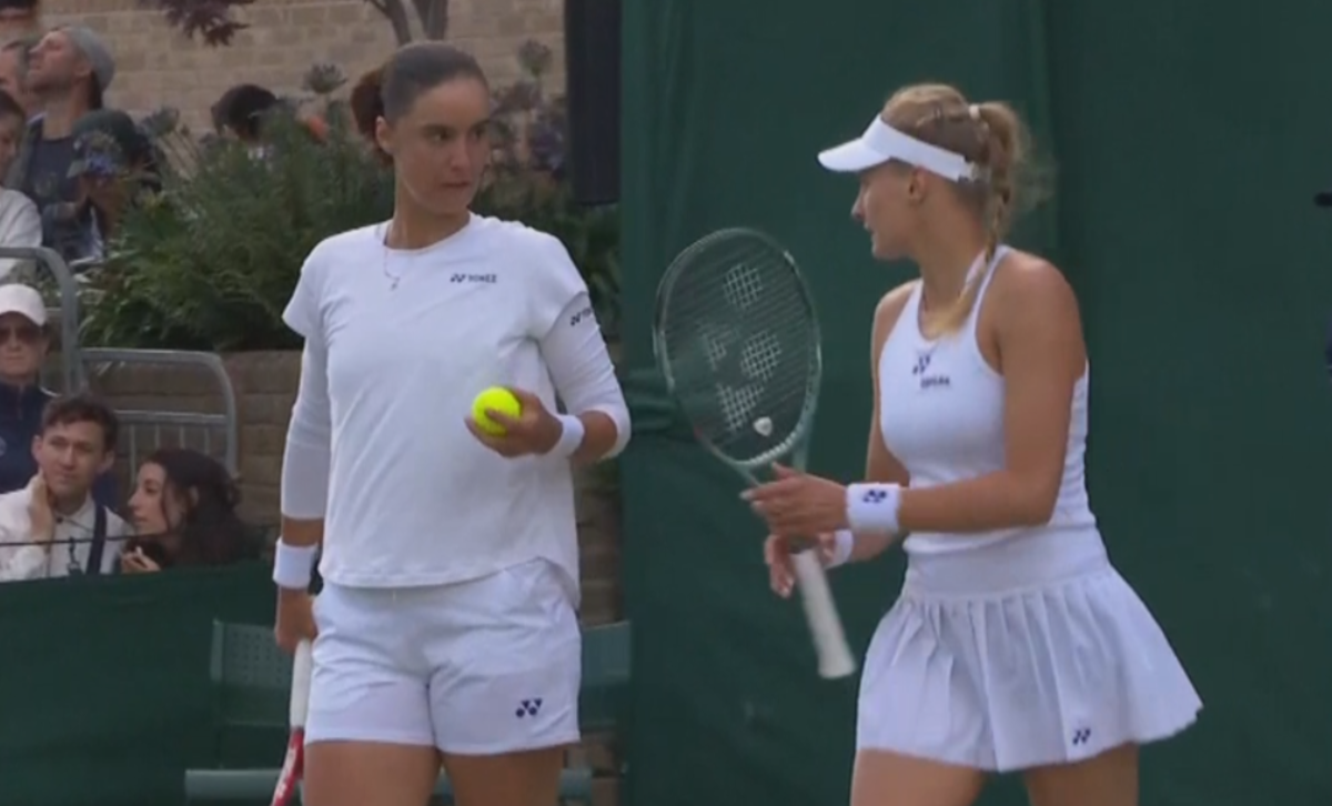 Ангеліна Калініна з Даяною Ястремською / Скріншот з трансляції Ангеліна Калініна з Даяною Ястремською / Скріншот з трансляції