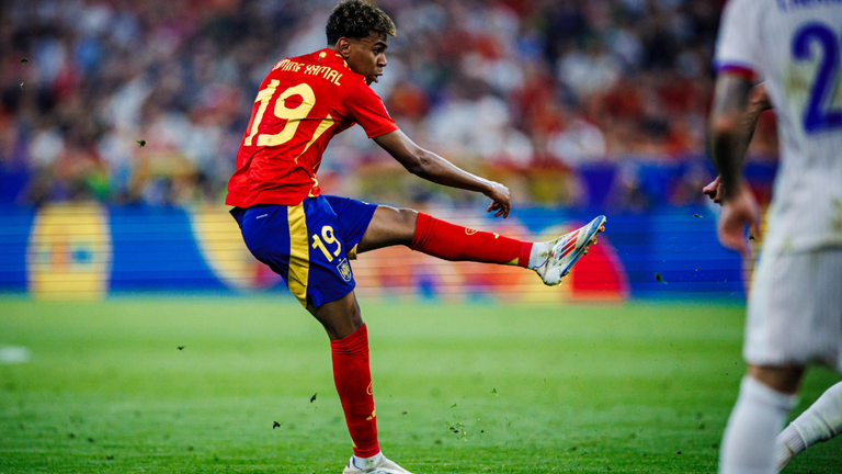 Ламін Ямал / Фото x.com/SEFutbol Ламін Ямал / Фото x.com/SEFutbol