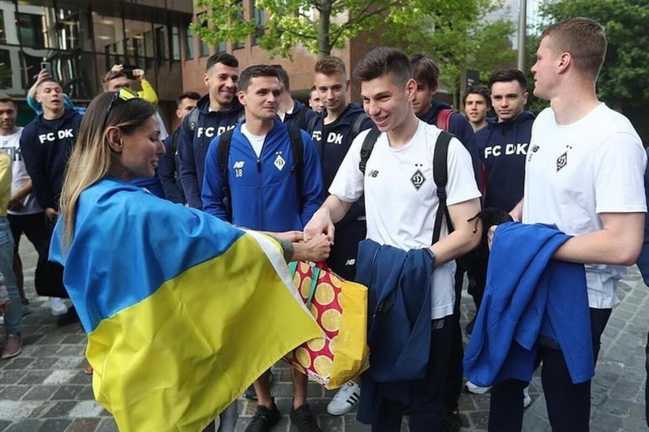 Микита Кравченко (в центрі) / Фото з Instagram Микита Кравченко (в центрі) / Фото з Instagram