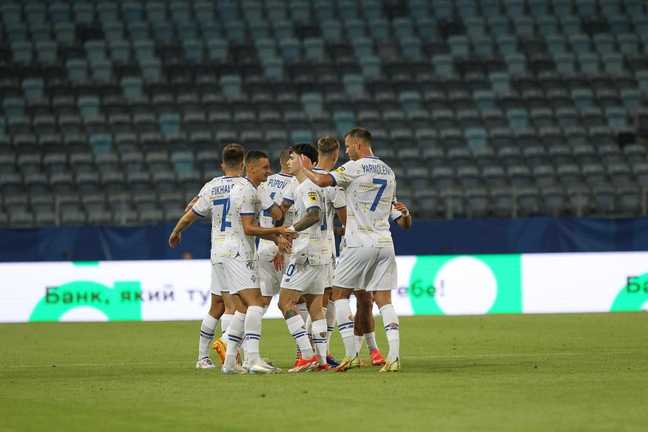 Игроки Динамо в матче с Партизаном / Фото ФК Динамо Игроки Динамо в матче с Партизаном / Фото ФК Динамо