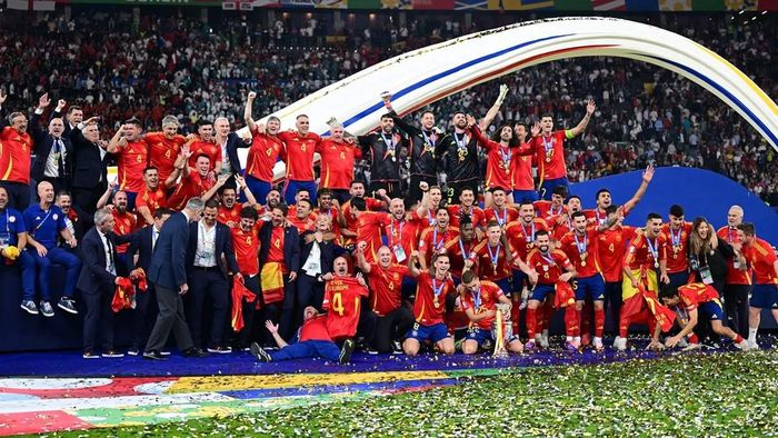 УЕФА накажет триумфаторов Евро-2024 из-за Гибралтара – Родри и Мората под следствием, о Ямале "забыли"