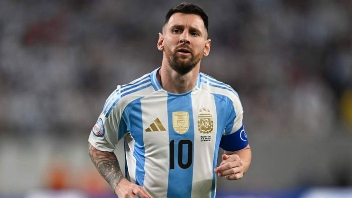 Президент Аргентины уволил заместителя министра спорта из-за критики Месси: "Ни одно правительство не может указывать сборной, что делать"