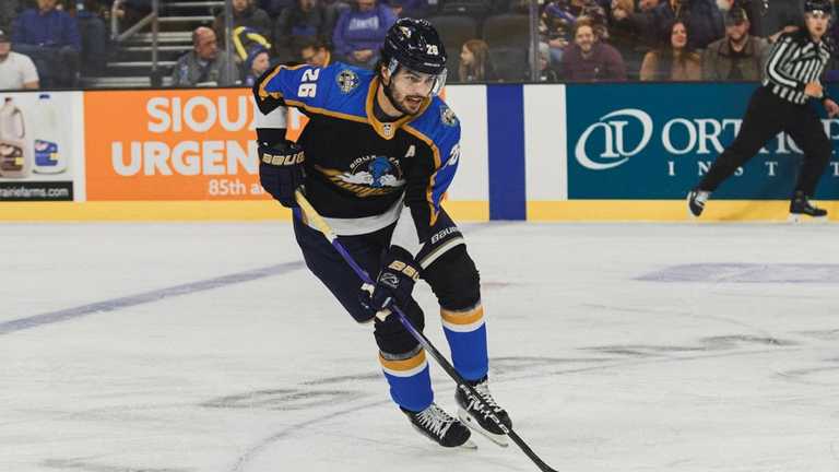 Артур Чолач / фото: ХК Хендерсон Сильвер Найтс Артур Чолач / фото: ХК Хендерсон Сильвер Найтс