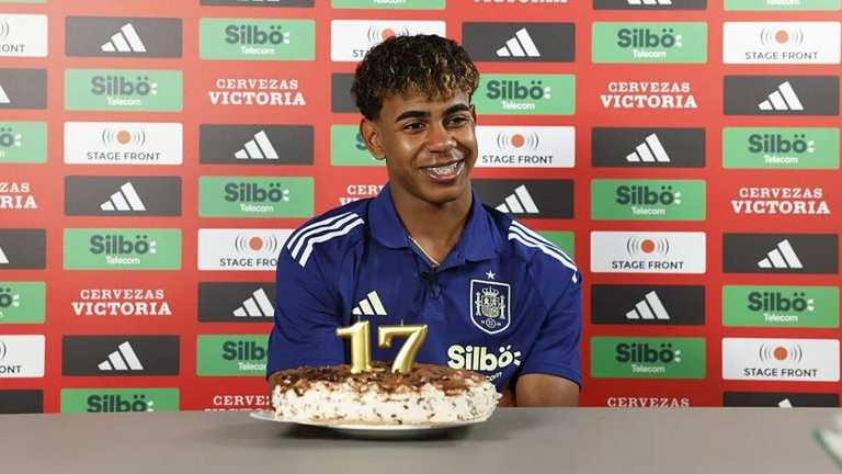 Ламін Ямал / Фото Marca Ламін Ямал / Фото Marca