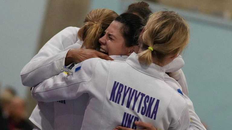 Женская сборная Украины по фехтованию на шпагах / Фото FIE
