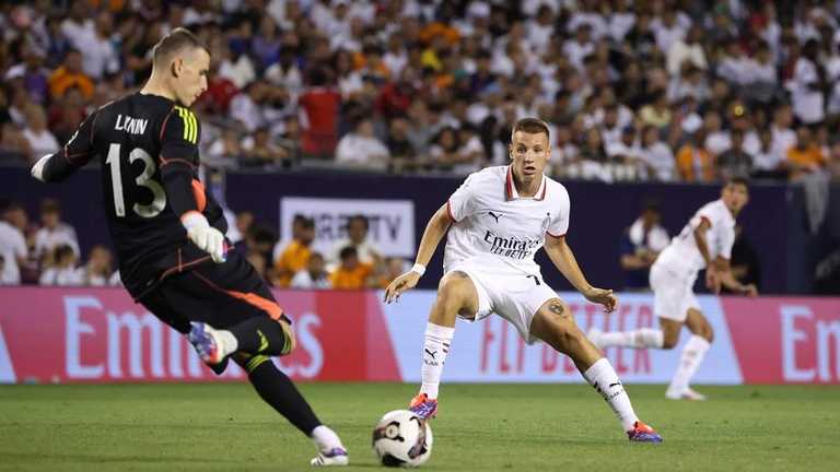 Андрей Лунин / фото: Giuseppe Cottini/AC Milan via Getty Images Андрей Лунин / фото: Giuseppe Cottini/AC Milan via Getty Images