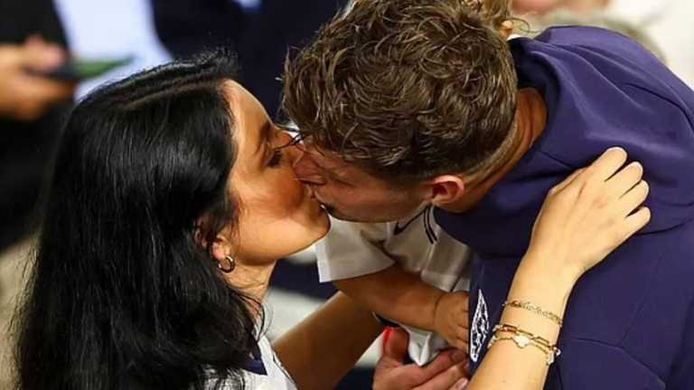 Джон и Оливия / фото из Instagram Джон и Оливия / фото из Instagram