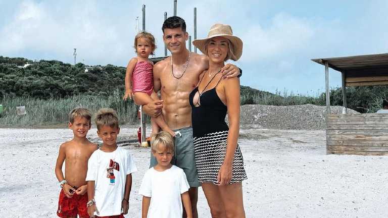 Альваро Мората с семьей / Фото с instagram.com/alicecampello Альваро Мората с семьей / Фото с instagram.com/alicecampello