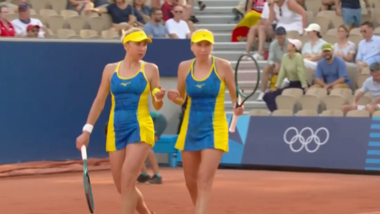 Людмила та Надія Кіченок / Скріншот з трансляції Людмила та Надія Кіченок / Скріншот з трансляції