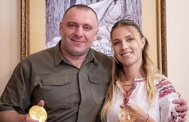 Харлан отримала "Хрест пошани" від голови СБУ