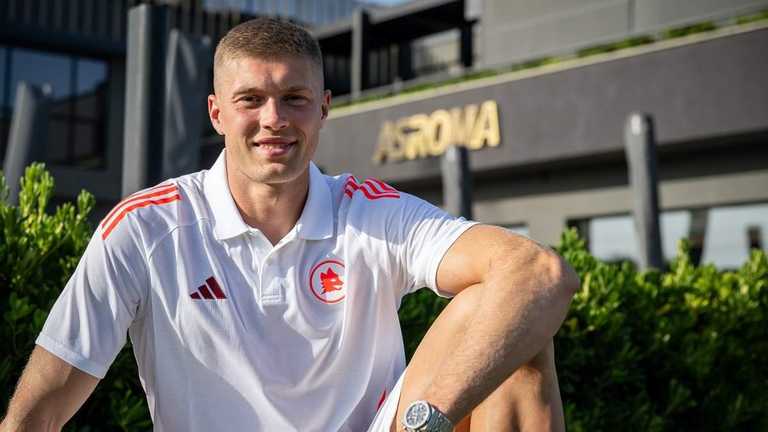 Артем Довбик / Photo by Fabio Rossi/AS Roma via Getty Images Артем Довбик / Photo by Fabio Rossi/AS Roma via Getty Images