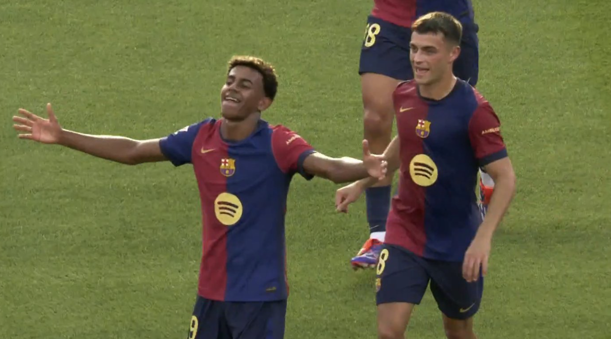 Ямал (ліворуч) / Скріншот з відео