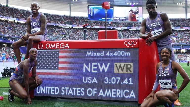 Сборная США по эстафетному бегу на 4x400 метров / Фото с X Сборная США по эстафетному бегу на 4x400 метров / Фото с X