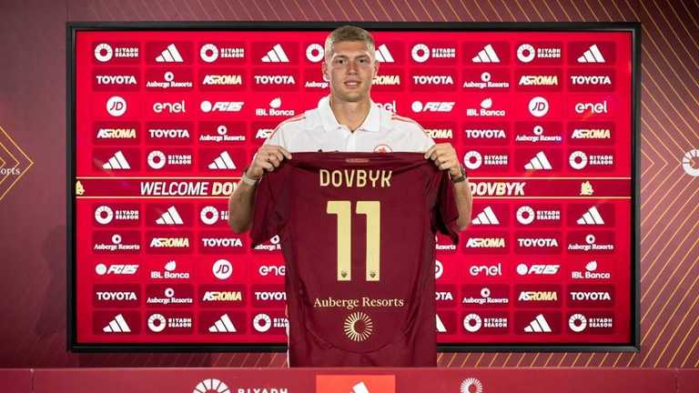 Артем Довбик / ФК Рома Артем Довбик / ФК Рома