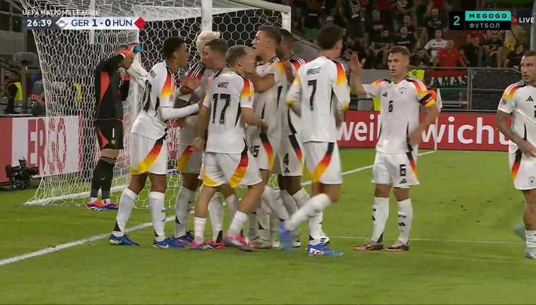 Гравці збірної Німеччини святкують / Скріншот з трансляції Гравці збірної Німеччини святкують / Скріншот з трансляції