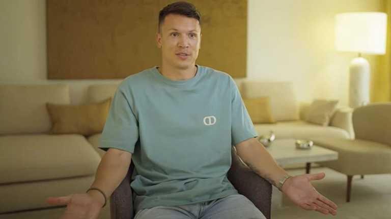 Евгений Коноплянка / Стоп-кадр из видео Евгений Коноплянка / Стоп-кадр из видео