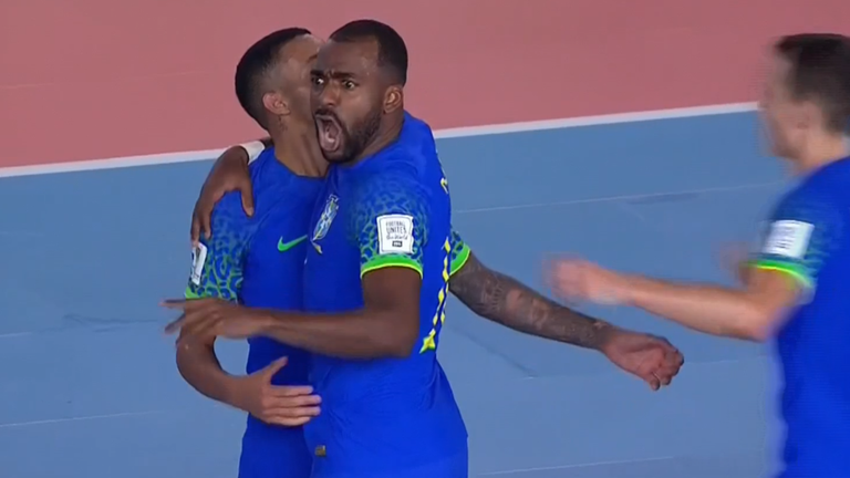 Сборная Бразилии по футзалу / Скриншот с трансляции Сборная Бразилии по футзалу / Скриншот с трансляции