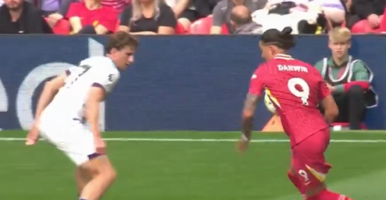 Забарний проти Нуньєса / Скріншот з відео Забарний проти Нуньєса / Скріншот з відео