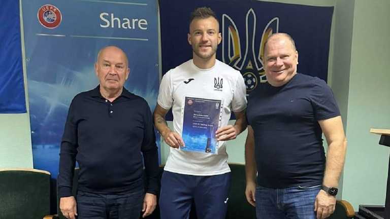 Андрей Ярмоленко (в центре) / Фото УАФ Андрей Ярмоленко (в центре) / Фото УАФ