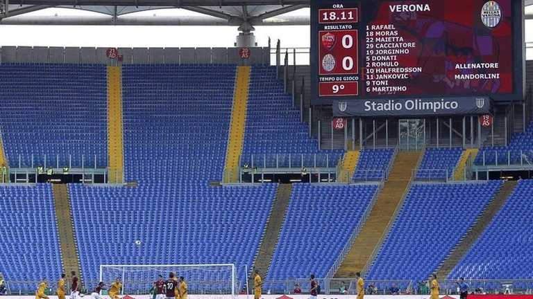 Пуста фанатська трибуна Роми / Фото ANSA Пуста фанатська трибуна Роми / Фото ANSA