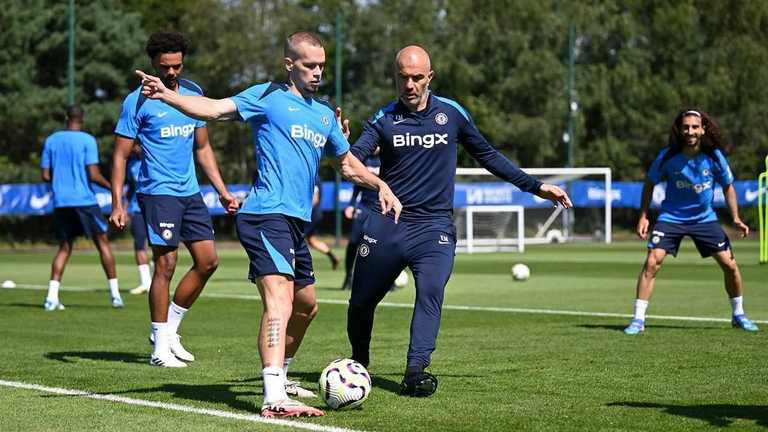 Мудрик и Мареска / Photo by Darren Walsh/Chelsea FC via Getty Images Мудрик и Мареска / Photo by Darren Walsh/Chelsea FC via Getty Images