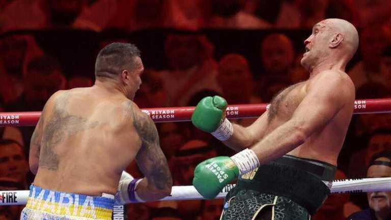 Олександр Усик та Тайсон Ф'юрі / Фото EFE Олександр Усик та Тайсон Ф'юрі / Фото EFE