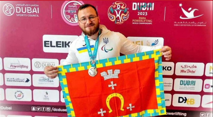 Україна здобула першу медаль у паверліфтингу на Паралімпіаді-2024 – Бабинець увійшов у історію