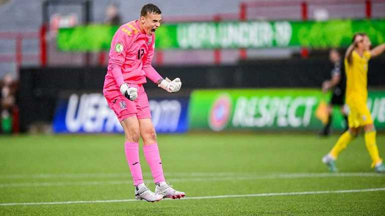 Владислав Крапивцов / Photo by Ramsey Cardy Владислав Крапивцов / Photo by Ramsey Cardy