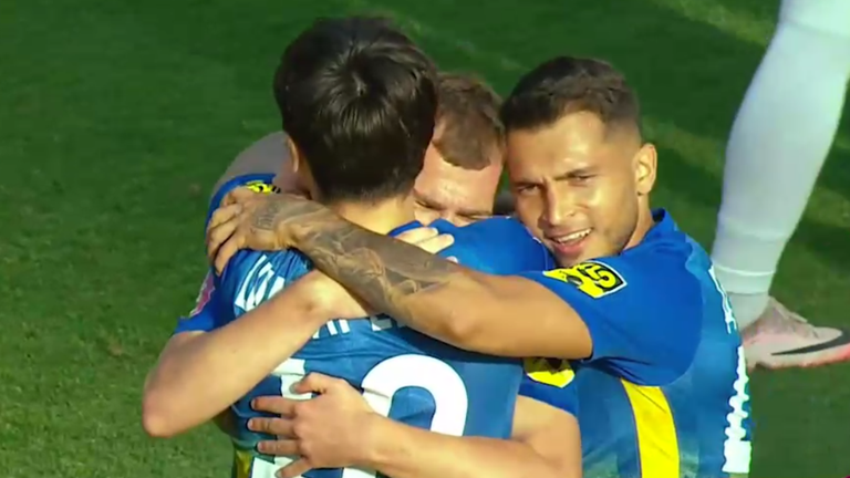 Гравці Динамо святкують гол / Скріншот з відео Гравці Динамо святкують гол / Скріншот з відео