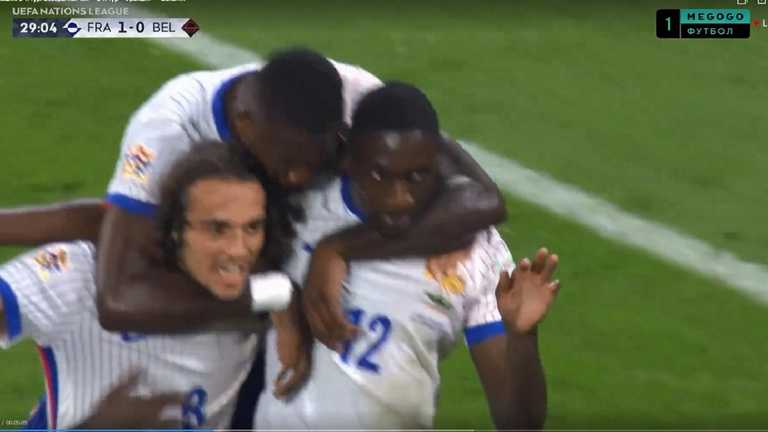 Игроки сборной Франции / Скриншот из трансляции Игроки сборной Франции / Скриншот из трансляции