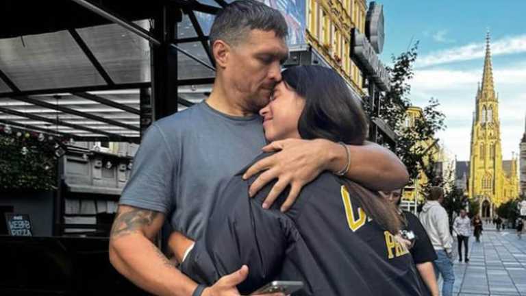 Олександр Усик з дружиною / instagram.com/usyk_kate1505 Олександр Усик з дружиною / instagram.com/usyk_kate1505