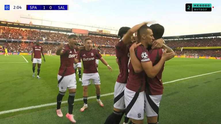 Гравці Спарти святкують гол / Скріншот з трансляції Гравці Спарти святкують гол / Скріншот з трансляції