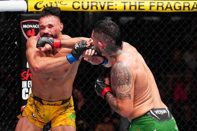 Ернандес і Перейра / Photo by Jeff Bottari/Zuffa LLC Ернандес і Перейра / Photo by Jeff Bottari/Zuffa LLC