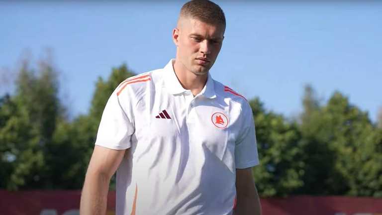 Артем Довбик / Стоп-кадр з відео Артем Довбик / Стоп-кадр з відео