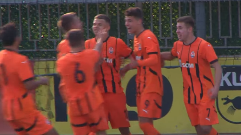 Гравці Шахтаря U-19 / Скріншот з трансляцїі Гравці Шахтаря U-19 / Скріншот з трансляцїі