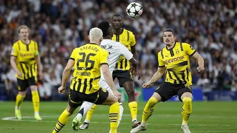 Винисиус оформил хет-трик / EFE Винисиус оформил хет-трик / EFE