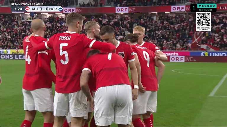 Гравці Австрії святкують гол / Скріншот з трансляції Гравці Австрії святкують гол / Скріншот з трансляції