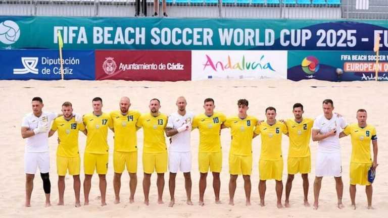 Збірна України з пляжного футболу / фото УАФ Збірна України з пляжного футболу / фото УАФ