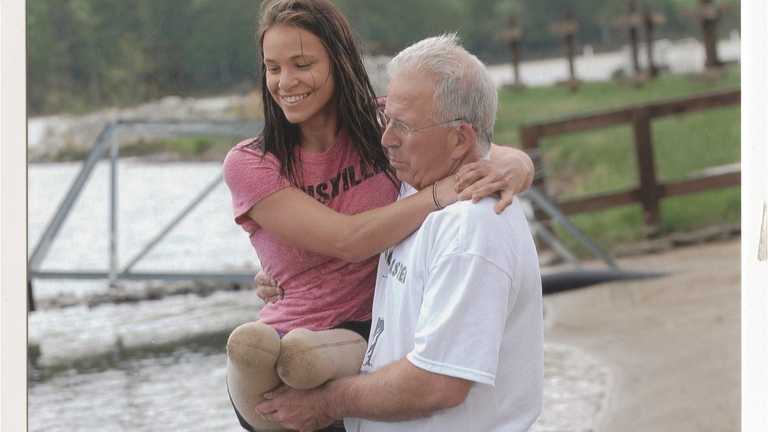 "Ренді Міллз присвячував увесь свій вільний час керівництву програмою адаптивного веслування в Луїсвіллі. Він намовляв мене до участі, аж поки я не погодилася, і це рішення змінило моє життя..." / Фото надала авторка "Ренді Міллз присвячував увесь свій вільний час керівництву програмою адаптивного веслування в Луїсвіллі. Він намовляв мене до участі, аж поки я не погодилася, і це рішення змінило моє життя..." / Фото надала авторка