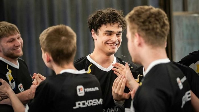 Киберкоманда Зинченко сенсационно квалифицировалась на мэйджор по Counter Strike, установив историческое достижение